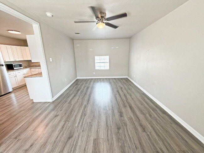 Building Photo - 232 Cornell Ave