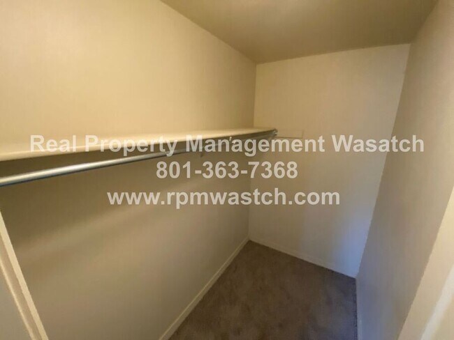 Building Photo - 846 Cedar Pine Ct