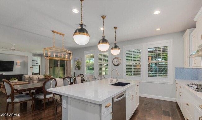 Building Photo - 947 W Kaibab Dr