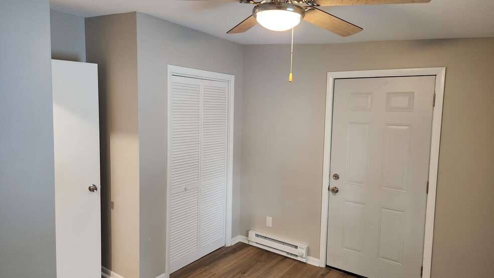 Building Photo - 6527 244th Ave