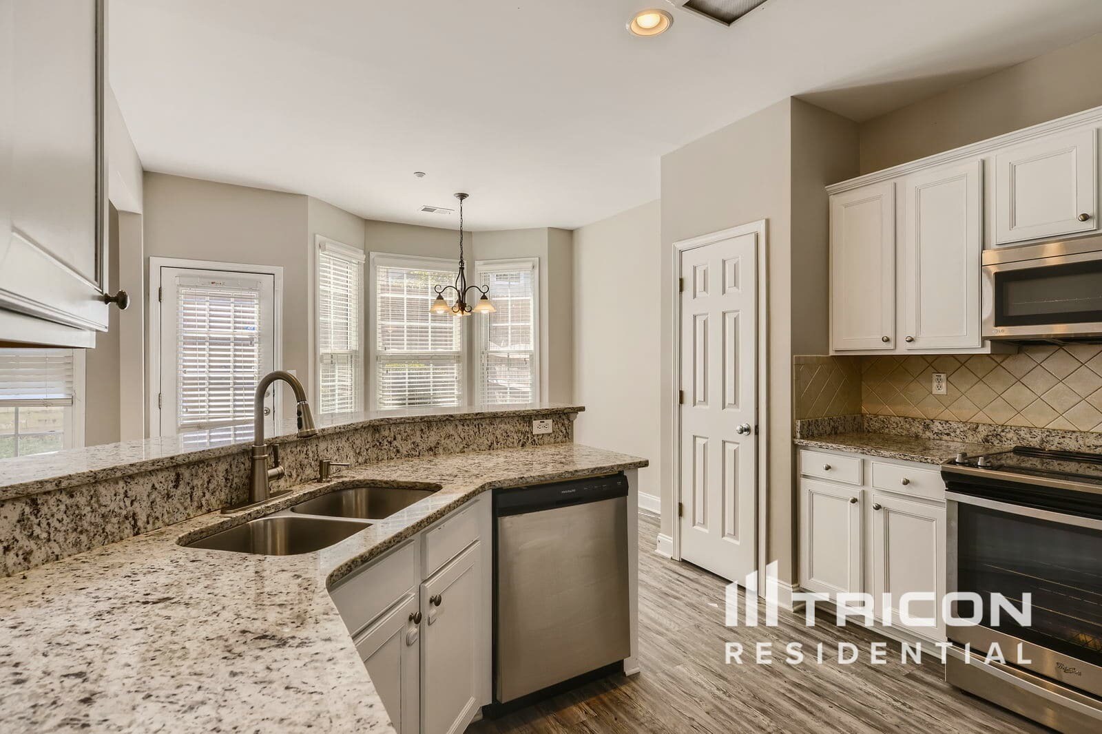 Building Photo - 529 Water Birch Way