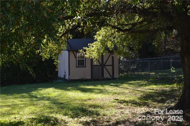 Building Photo - 2210 Salisbury Hwy