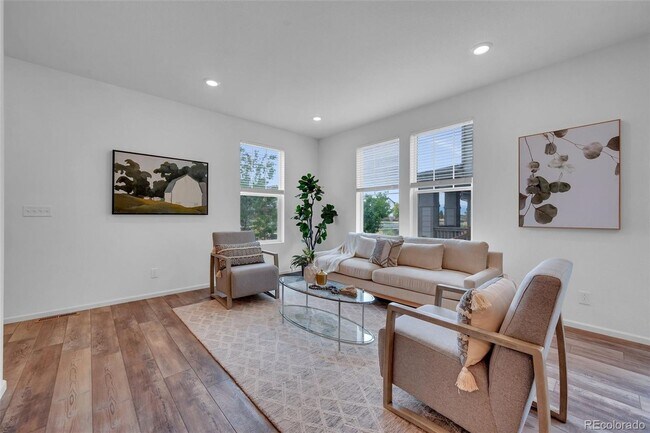 Building Photo - 1094 Anker Dr