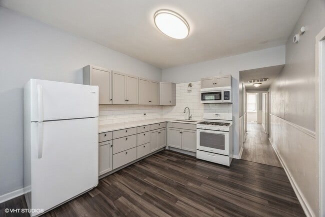 Building Photo - 1340 S Kedvale Ave