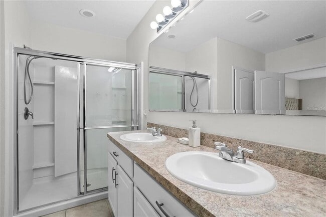 Building Photo - 1872 Rustic Falls Dr