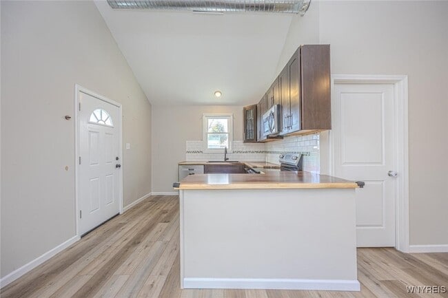 Building Photo - 3487 Rhode Island Ave