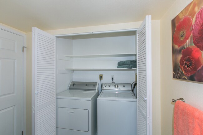 Building Photo - 98-351-351 Koauka Loop