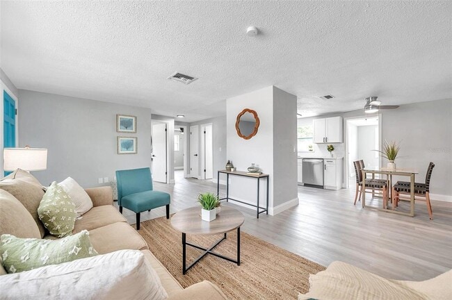 Building Photo - 7104 Castanea Dr