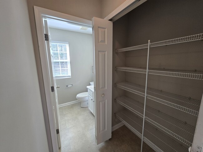 Building Photo - 5030 Reservoir Rd