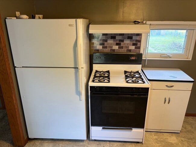 Building Photo - 1 Bedroom, 1 Bath House