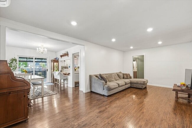 Building Photo - COME HOME TO THIS THREE BEDROOM CHARMER