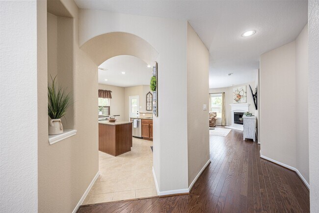 Building Photo - 33311 Greenfield Forest Dr