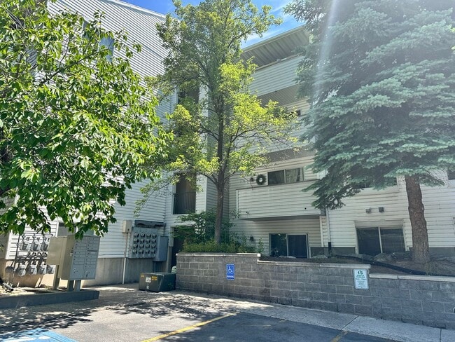 Building Photo - Downtown Salt Lake City Condo Now Available.