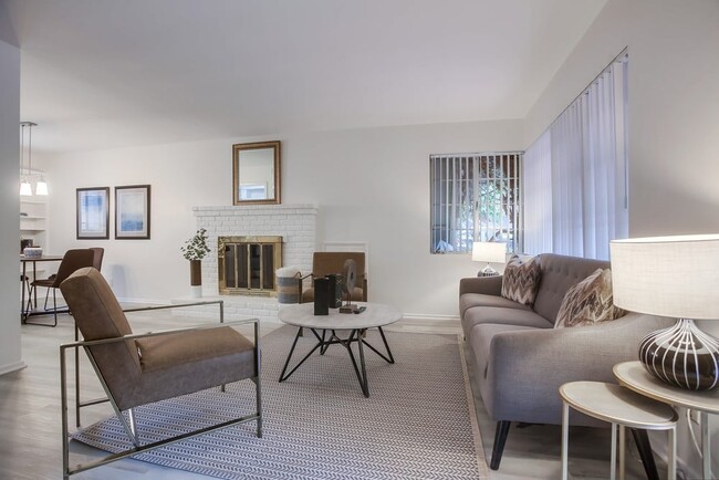 Building Photo - 350 Gravilla St