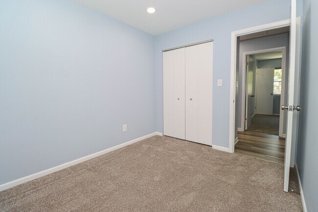 Building Photo - 3 Bedroom Oasis in Severna Park
