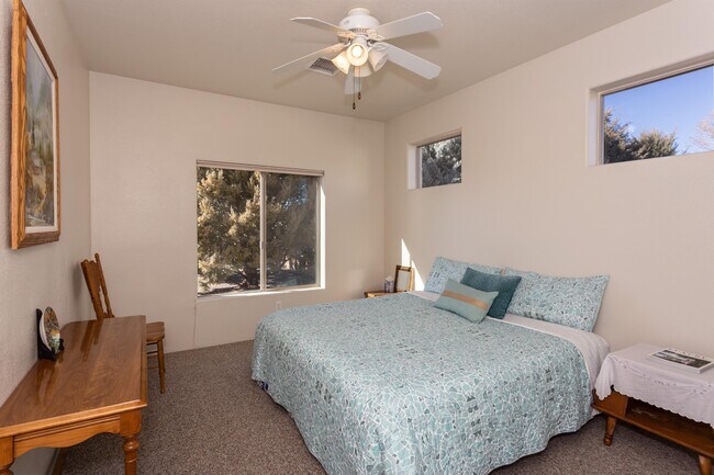 Building Photo - 7236 Pinnacle Pass Dr