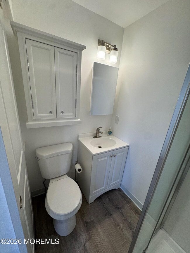 Building Photo - 945 Linden Ave