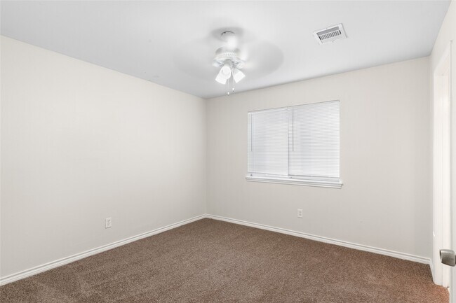 Building Photo - 14714 Ridgechase Ln