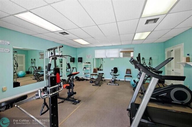 Building Photo - 4990 E Sabal Palm Blvd