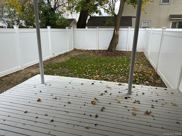 Building Photo - 14 Pequot Ave