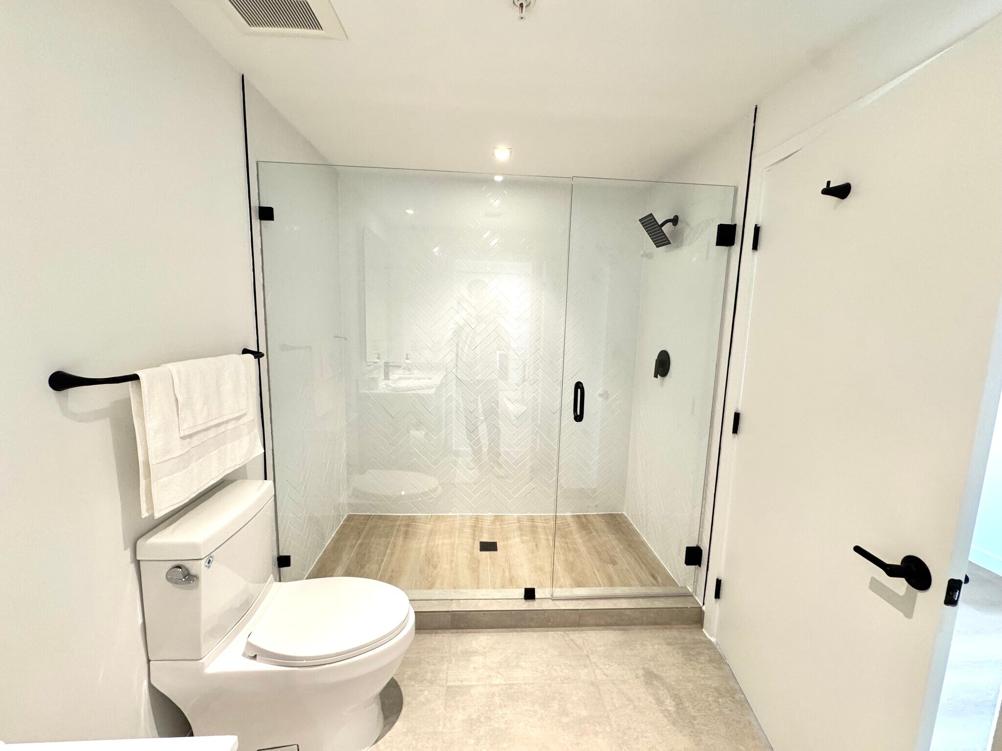 Building Photo - 242 NW 32nd St