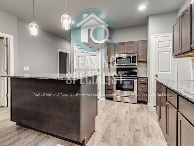 Building Photo - Central Norman 4 Bed 3 Bath House Ready fo...