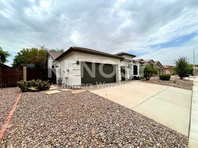 Building Photo - 637 W Citrus Way