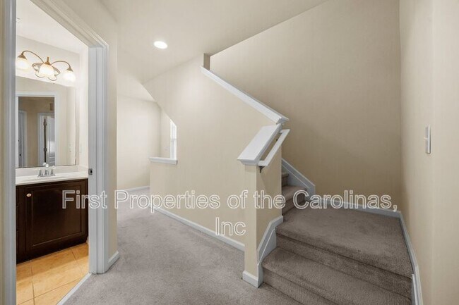 Building Photo - 6012 Thorburn Way