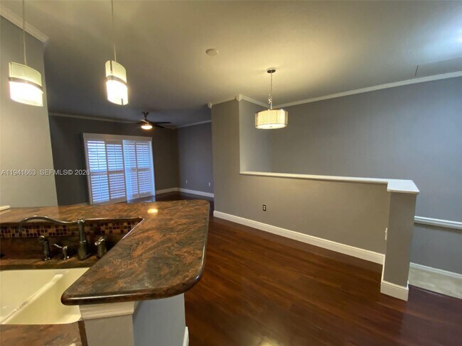 Building Photo - 1202 Belmont Ln