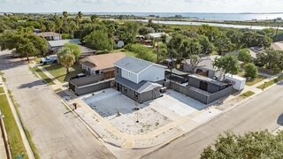 Building Photo - 2732 Luzon Dr