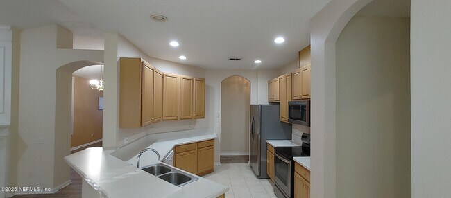 Building Photo - 10542 Castlebar Glen Dr S