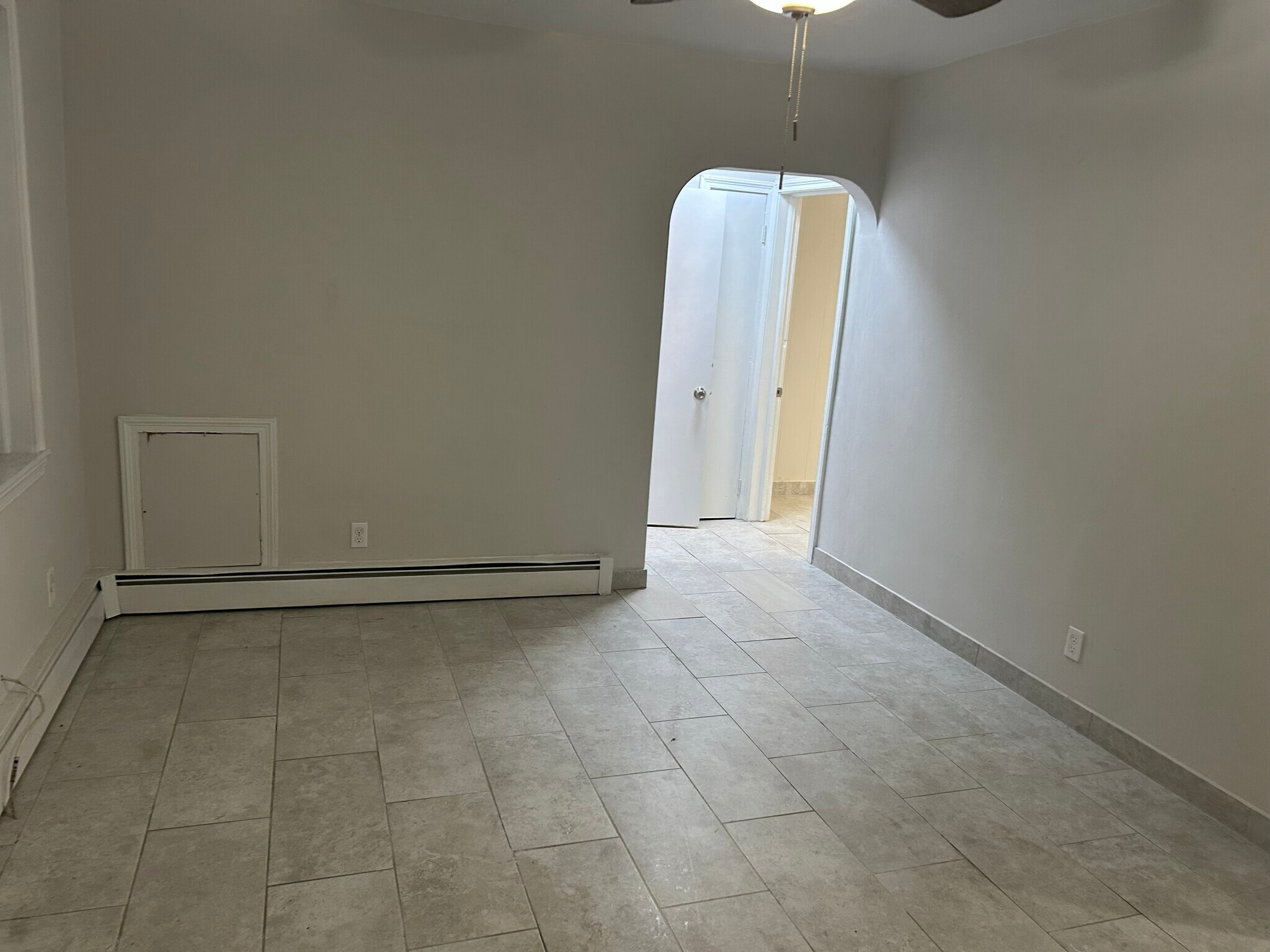 Building Photo - 805 Broadway