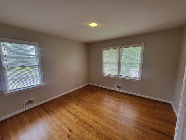 Building Photo - Hammond Hill - Aiken County