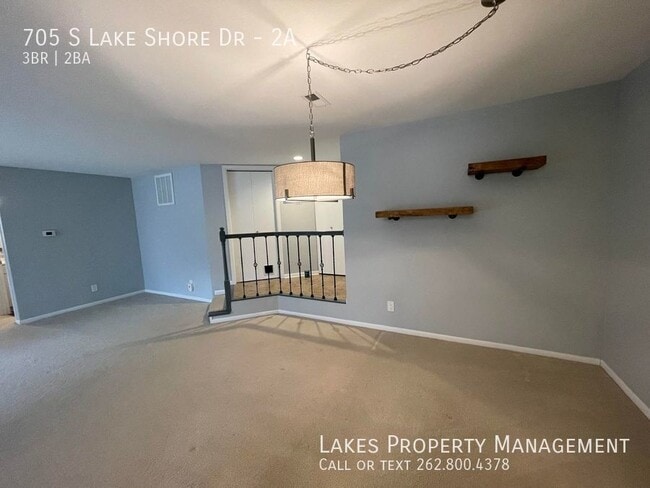 Building Photo - 705 S Lake Shore Dr