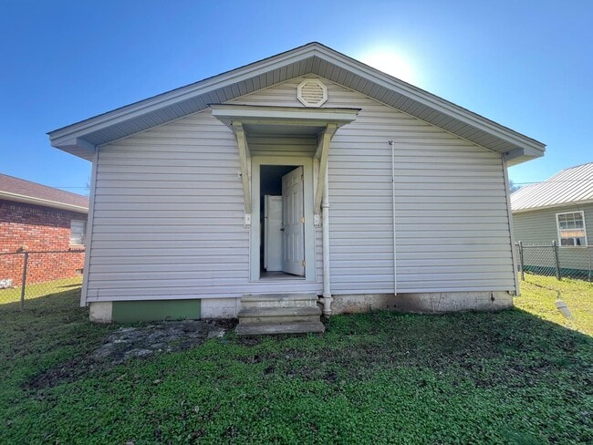 Building Photo - 3220 19th St