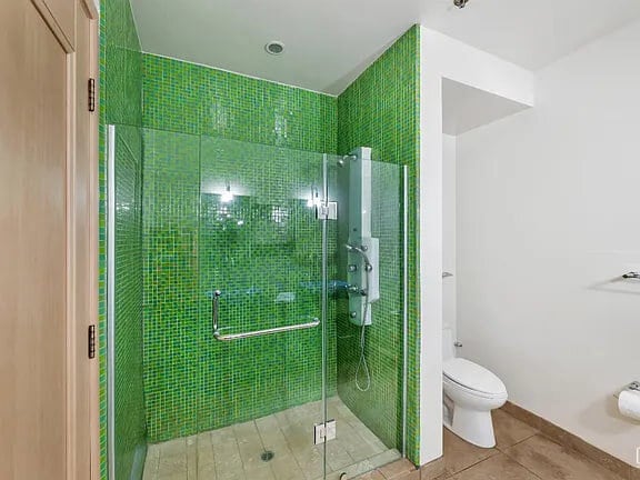 Building Photo - 368 Elm St