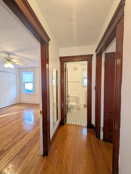 Building Photo - 119 Lowell St