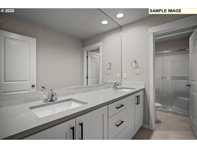 Building Photo - 18426 NE 46th Pl