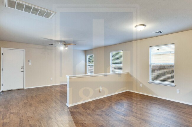 Building Photo - 2311 Bluffstone Dr