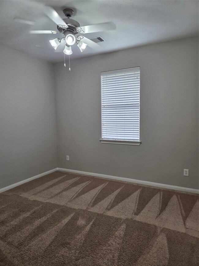 Building Photo - 2203 Winchester Lake