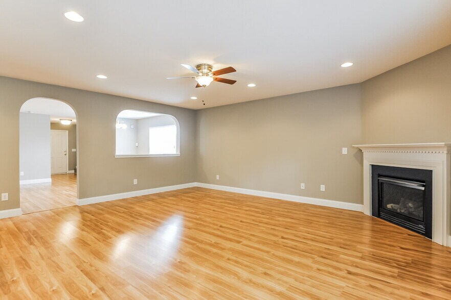 Building Photo - 2252 Ballston Pl