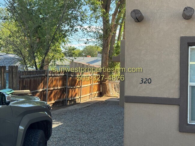 Primary Photo - 320 N Loma Linda Ave