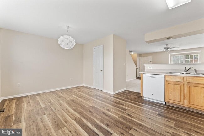 Building Photo - 209 Ilona Ct