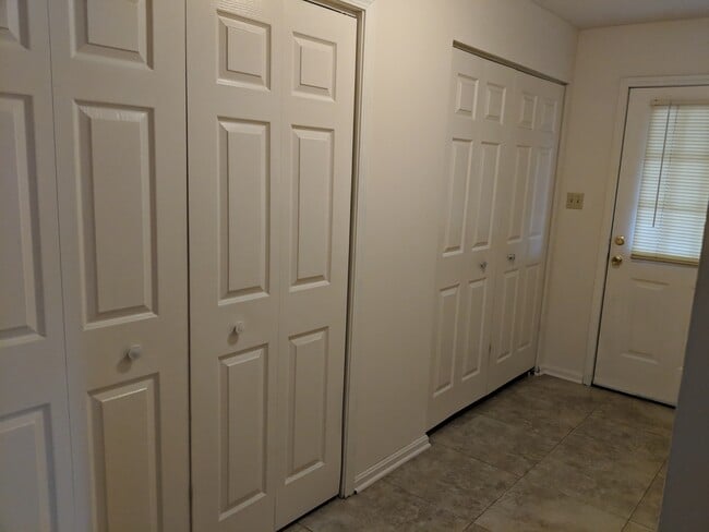 Building Photo - Oxford Place Apartments