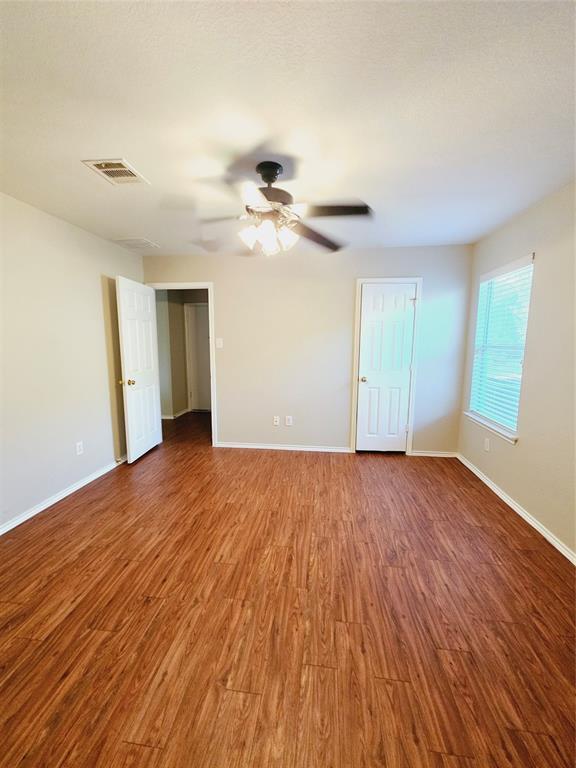 Building Photo - 423 Paddington Dr