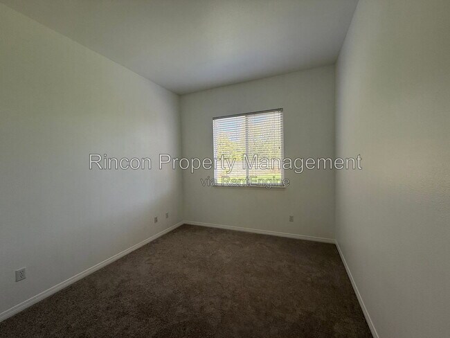 Building Photo - 605 Corte Sol