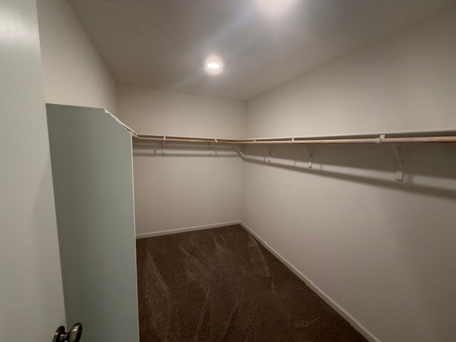 Building Photo - Newer Build, All Electric Home 5 Bedrooms, Loft, 3 bathrooms