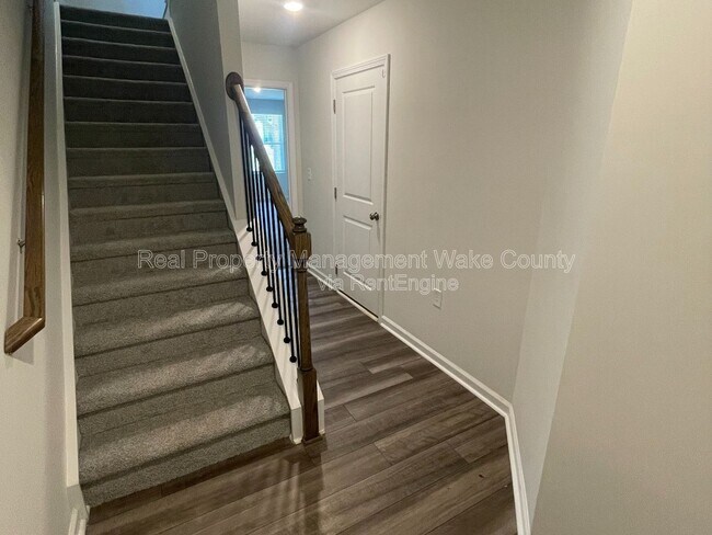 Building Photo - 2727 Chert Ln