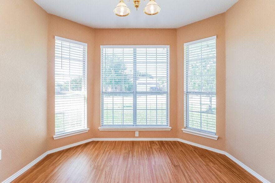 Building Photo - 1101 Darren Dr