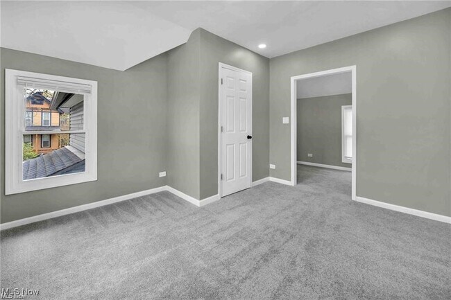 Building Photo - 1812 Brevier Ave